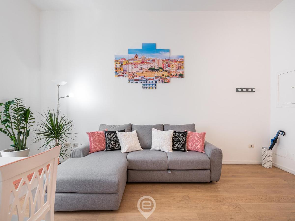 Apartamento La Finestra Sul Corso Cagliari Exterior foto